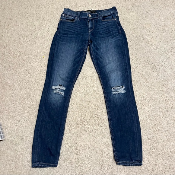 Express Dark Blue Mia Mid Rise Distressed Skinny Jeans Size 2R - Picture 1 of 4
